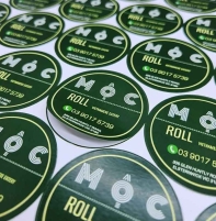 Nhà máy sản xuất decal số lượng lớn, đáp ứng tiến độ